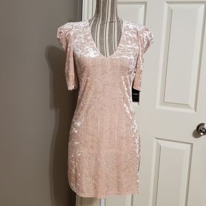 🌸NWT🌸FOREVER 21 MINI DRESS SIZE S🌸